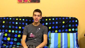 tiny homosexual guy having fun with his throbbin
