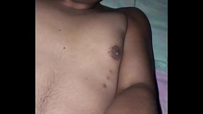 Me vengo mientras mi hermano d.