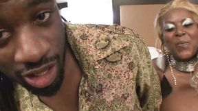 Blonde BBW ebony gets sprayed in her mouth