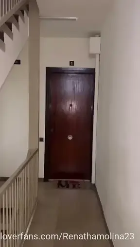 Hazte Fan y podrás disfrutar de este vídeo completo y una centena de vídeos y fotos súper hot, vídeos solo, pareja, tríos y muchos otros. A que te esperas ?