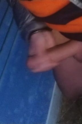 Risky Evening Masturbation and Cumshot at Building