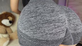 Big Ass MILF Masturbating in Maxi Panties and Leggings in 4K