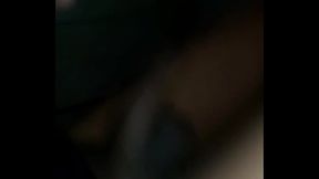 Novinho mostrando a bunda