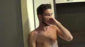 2160 axel max baise par son potele beau barbu axel max baise par son pote ...