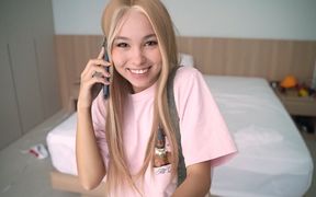 Stepmom's Heart Is Worried, Thinking That Something Bad Might Happen if She Stayed with Her Friend, but What Could Happen?