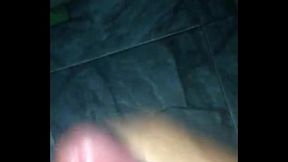 Punheta do meu amigo safadinho.