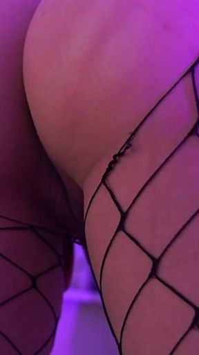 I Want Your Face Right Here