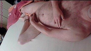 Notgeil am Morgen im Bett von Nylonjunge