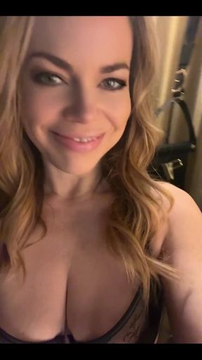 Feeling Very Sexy Vibes This Friday Who’s with Me