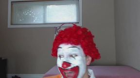 Ronald McDonald fucks Harley Quinn live camshow
