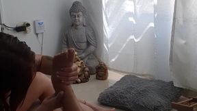 delicious and hot massage for my roommate