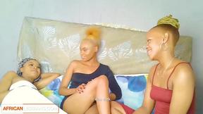 Ebony BFFs Take Turns Finger Fucking in 3way
