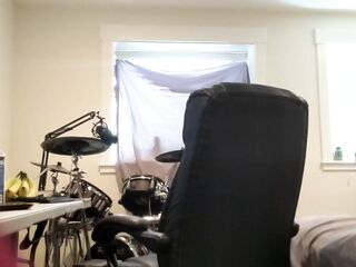 Catching my str8 roommate after the gym