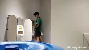 jakol sa cr sa isang mall fan request masarap talaga pag risky