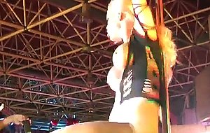 Sexy girl doing a solo performance on salon erotico de barcelona