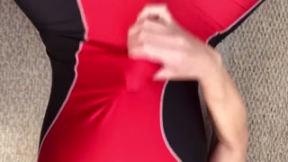 Former College Wrestler Cums in Singlet