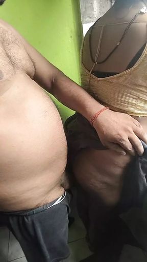 At the time of washing the baratan, he rubbed sister-in-law&#039;s ass with his cock.