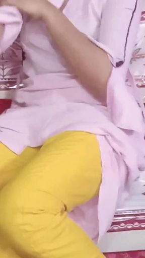 New Sex Video with Attractive Beautiful Indian Girl