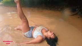 Wetlook Hair whipping in the mud, the sea and rain