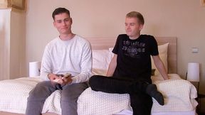 Hot Czech Amateurs Get Wild in a Steamy Threesome - XXX Gay