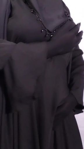 Indian beautiful hijabi muslim sexy bhabhi having sex with neighbor inside the room -- Hindi porn story   Clip 1