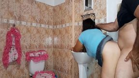 me cogi al plomero