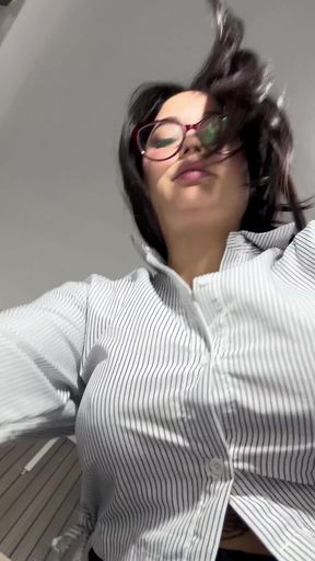 Latin babe teased with face sitting and pussy play