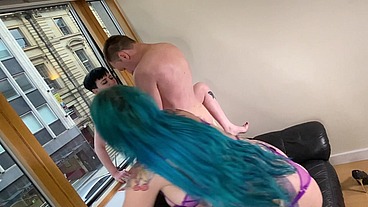 Sexy Cleo and Alexxa Vice Order Deliverdick window fuck