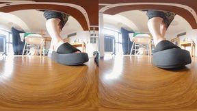 3DVR180 YIDE Thick-soled Sandals Humiliatingly Trample on the Dwarf