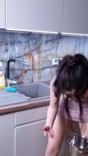 Too Much Juice I Need to Pee