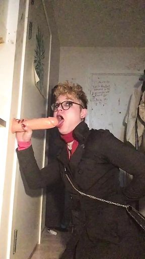 Sissy Bitch love to suck
