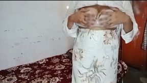 hot aunty seduce  servant when she is alone