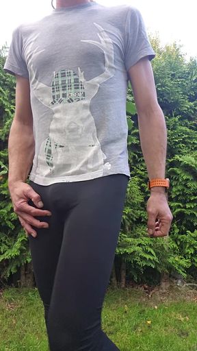 Cum and piss at the same time. The young guy's bladder is still full. Huge piss moaning loudly