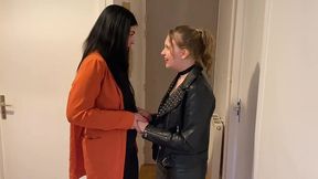 pause travaux : deux deesses pour son cul je debarque a l’improviste chez...