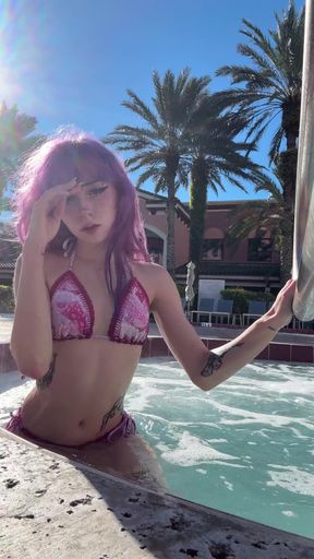 Amateur teen with big tits exposes her body