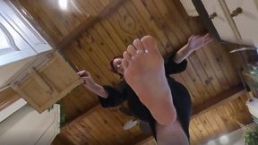 Under Madam's barefoot sandals VR