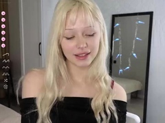 Amateur Blonde Teen Plays Solo with Toy Webcam Porn