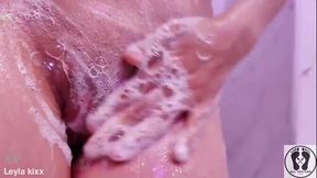 Brunette GF enjoys soapy melons massage before getting fucked