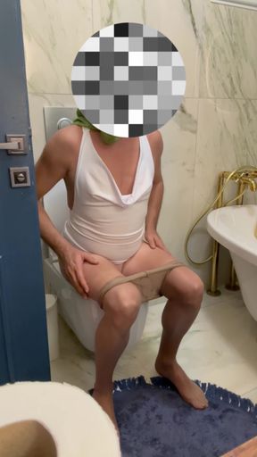 I accidentally saw my young stepson's cock.   Clip 1