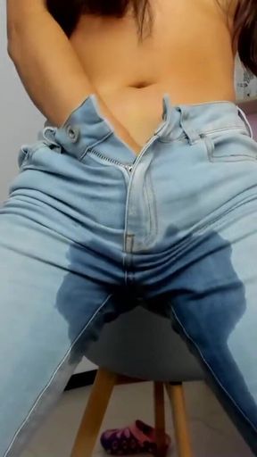 Unforgettable moment from &quot;Experience the erotic show of Salome, the webcam model who loves anime and hentai, dressing up&quot;