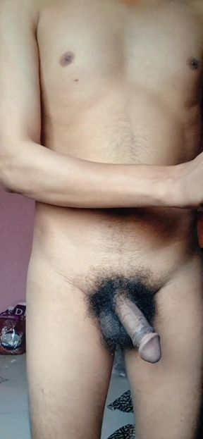 Man shaving his dick and amazing cumshots