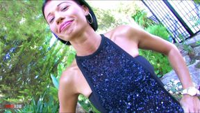 Fucking Mademoiselle Justines fantastic ass outdoor