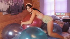 [TTR remote castings] Anchi plays with a balloon bunch (FullHD 1080p)