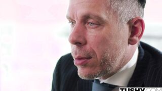TUSHY babe cougar Lauren handles her daughter's sexual prof