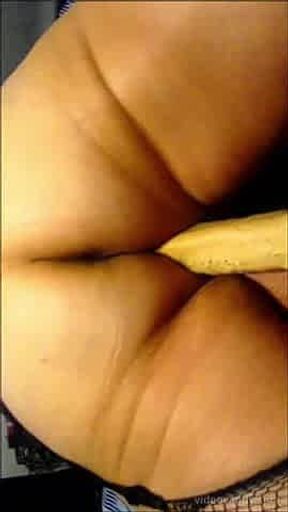 Pammy loves her butt plug