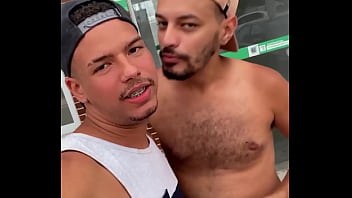 Meu namoradinho de Floripa me deu seu cuzinho bem gostoso de calcinha branca