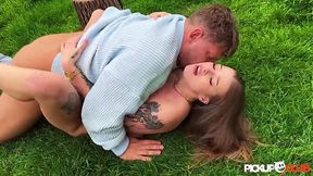Hot blonde Olivia Sparkles gets a facials from her boyfriend.