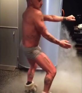 Daddy's Amateur Bulge - Gianluca Vacchi