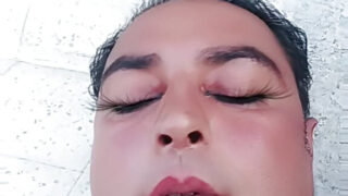 Stor dildo gay hingst onanerar och knullar sexdocka i hemmagjord POV