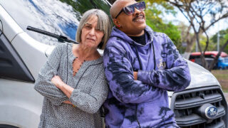 Bestemor PAWG mamma med hengende pupper tar røff BBC anal banking